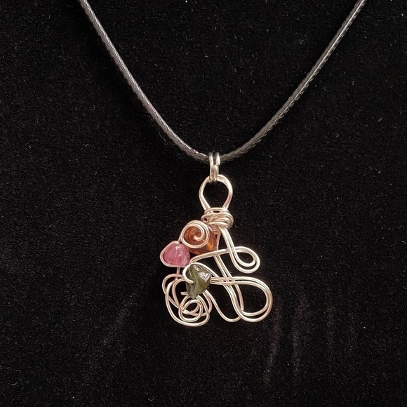 Gemstone Intricate Pendant - Picture 2 of 3